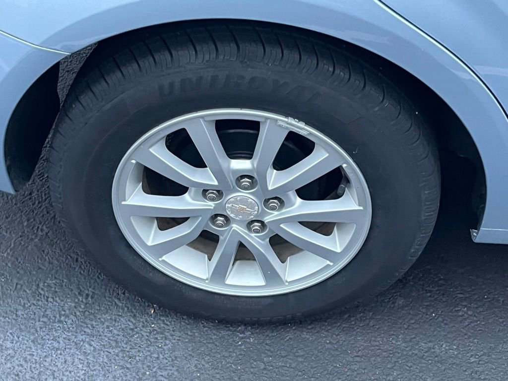 Used 2018 Chevrolet Sonic LT w/ Convenience Package image 5