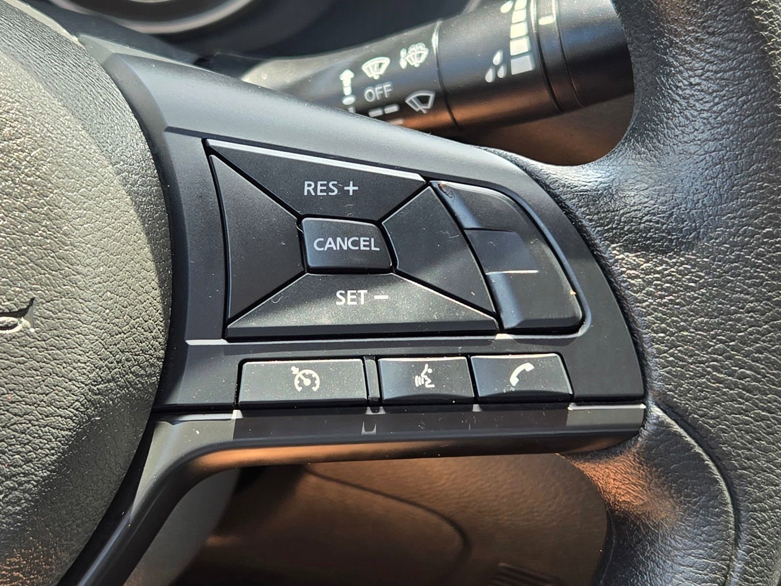 Used 2025 Nissan Sentra S FWD image 30