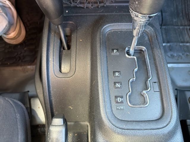 Used 2014 Jeep Wrangler Unlimited Sahara w/ Connectivity Group image 28