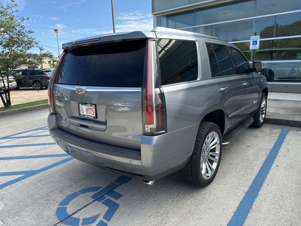 Used 2020 Cadillac Escalade Luxury w/ LPO, Radiant Package image 10