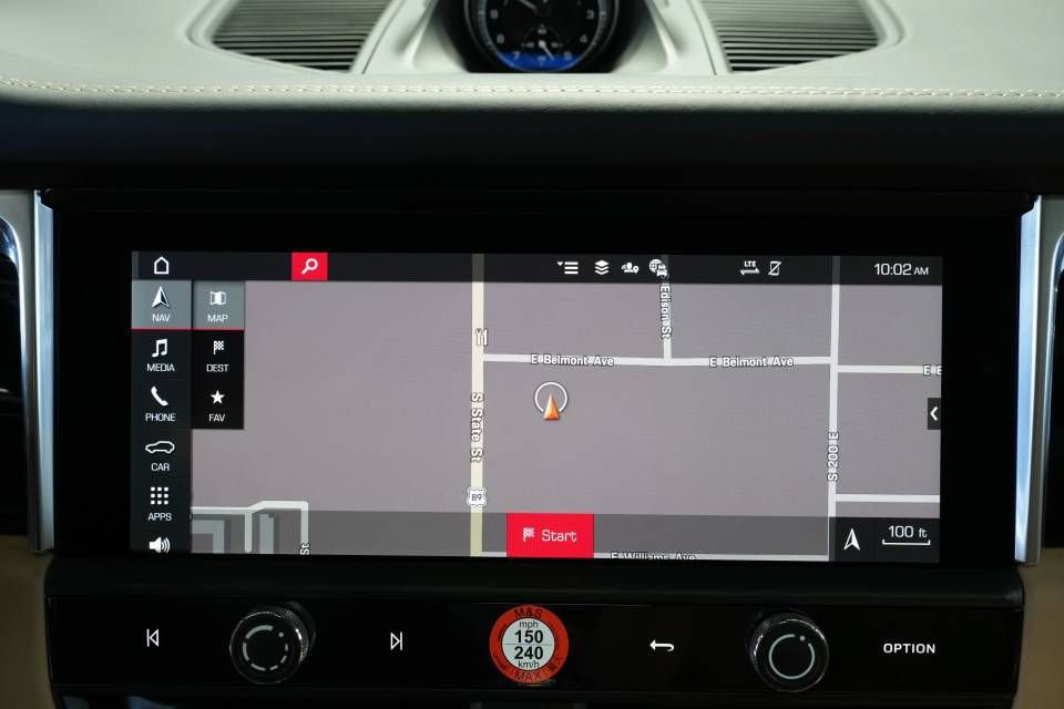 Certified 2026 Porsche Macan AWD/4WD image 20
