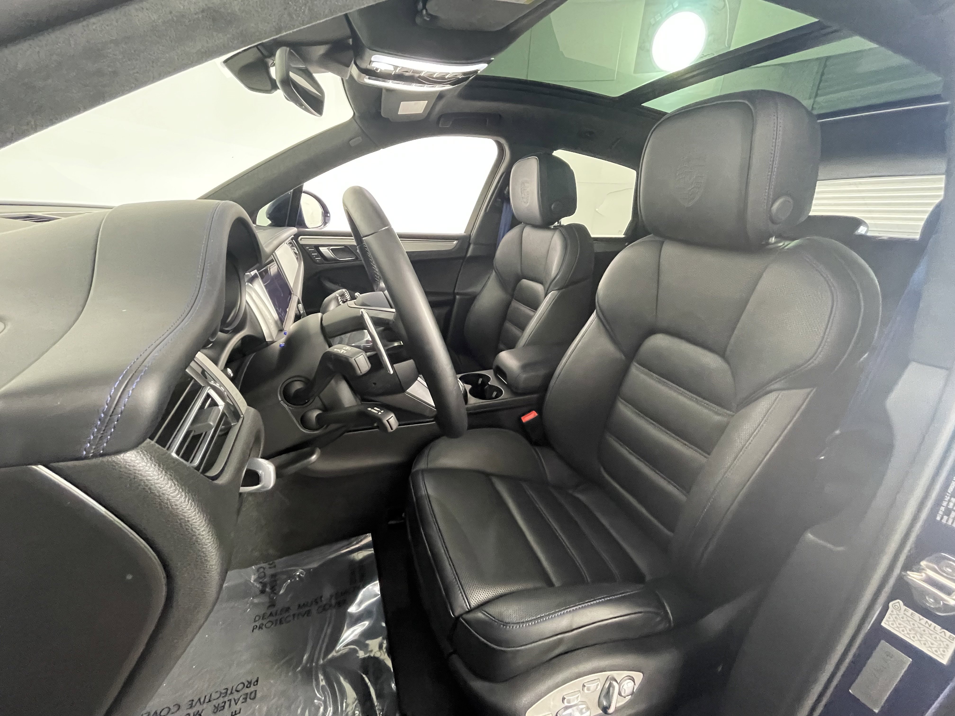 Certified 2023 Porsche Macan GTS image 5