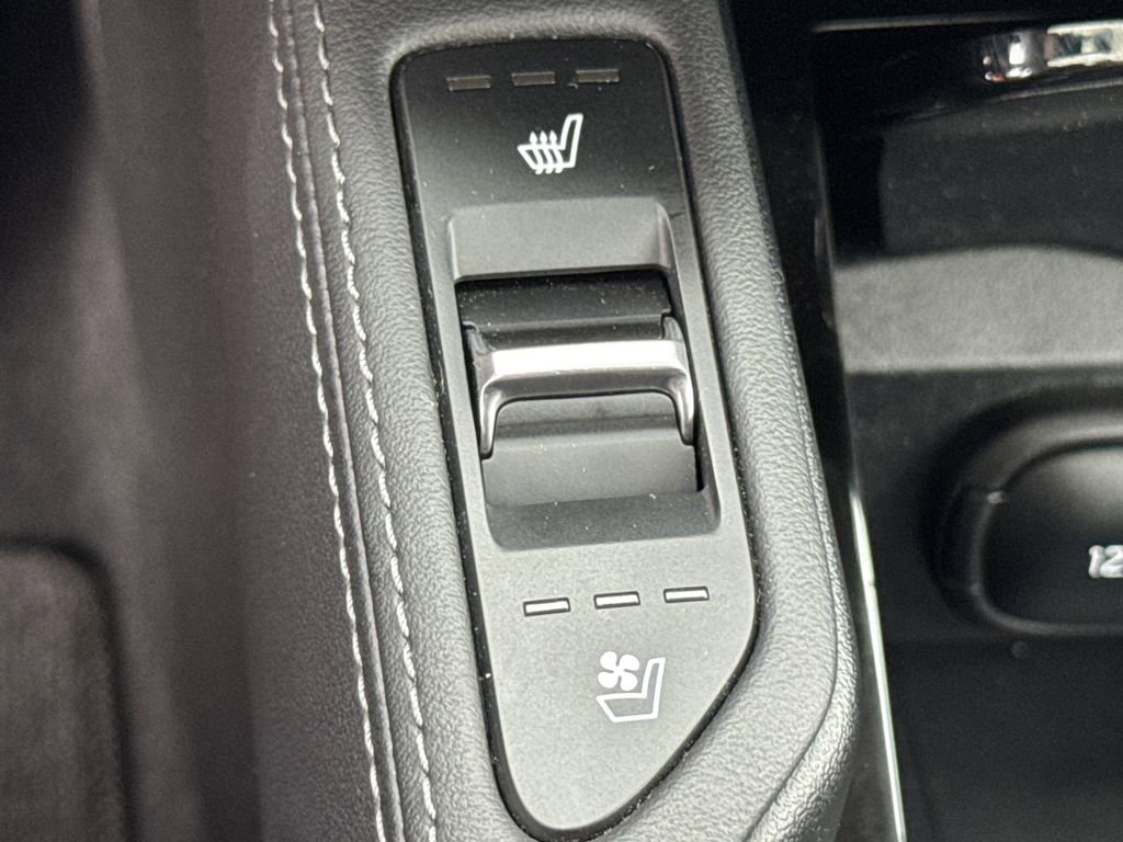 Used 2023 Kia Telluride EX image 33