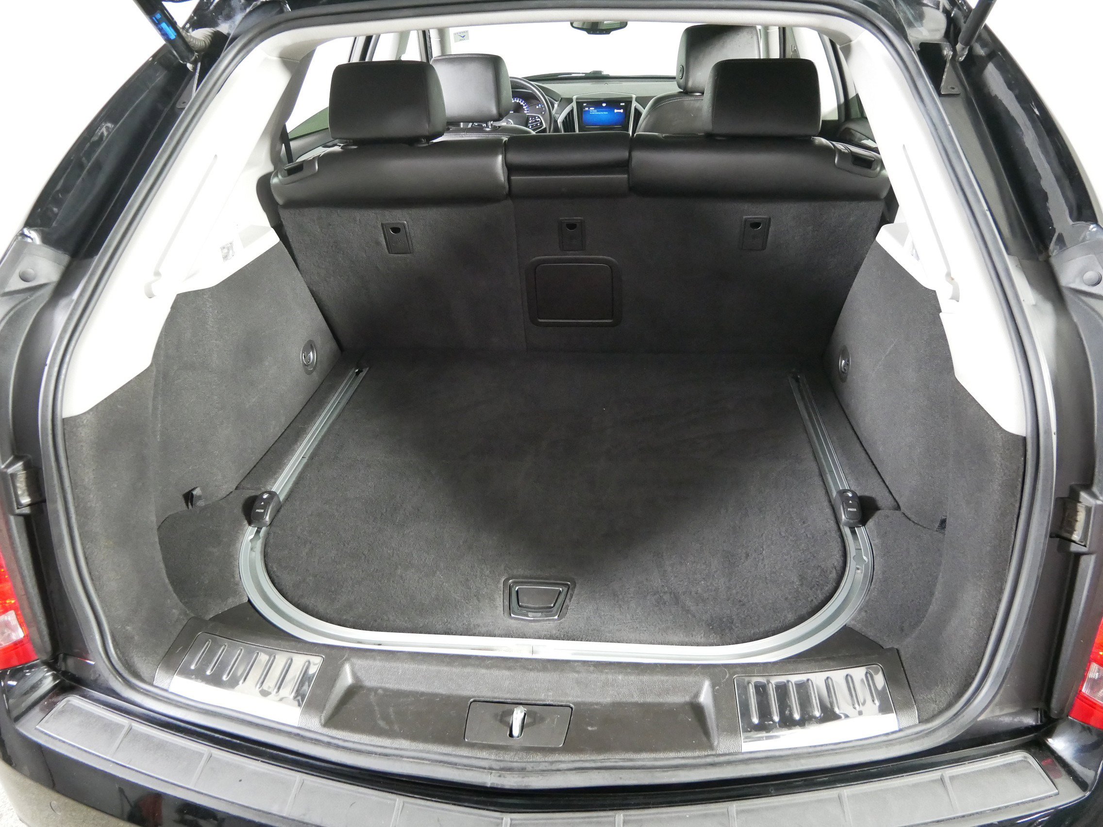 Used 2013 Cadillac SRX Luxury image 18