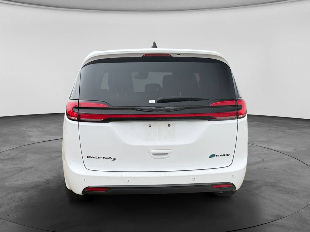 Used 2024 Chrysler Pacifica Limited FWD image 8