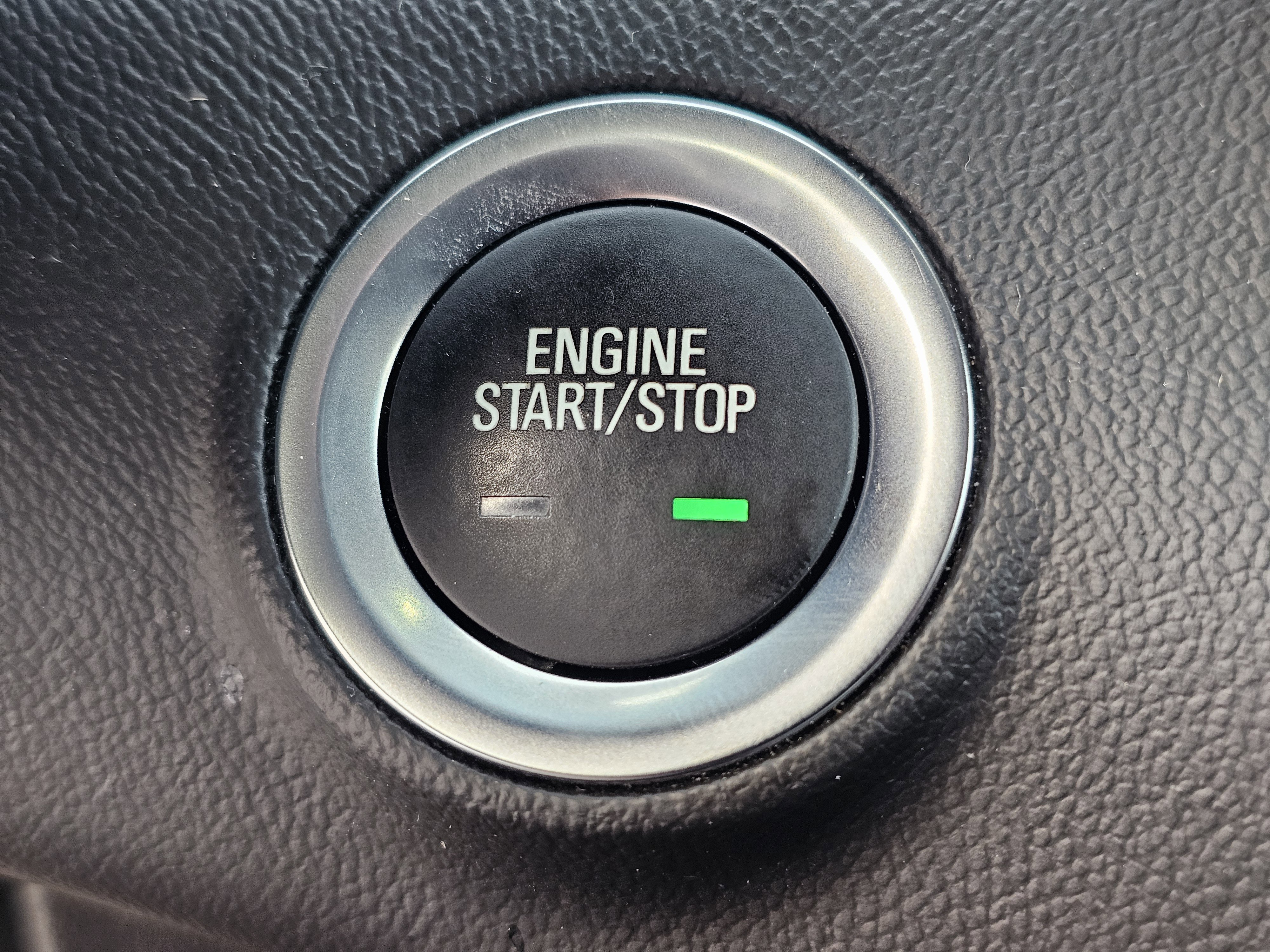 Used 2024 GMC Terrain SLT image 23