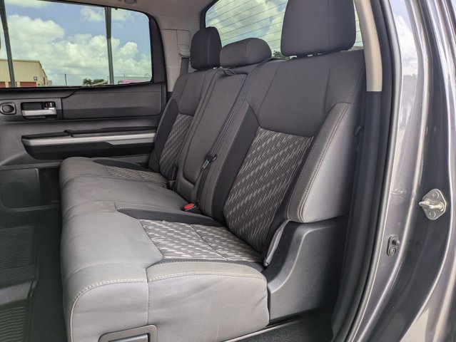 Used 2018 Toyota Tundra SR5 w/ SR5 Upgrade Package AWD/4WD image 19