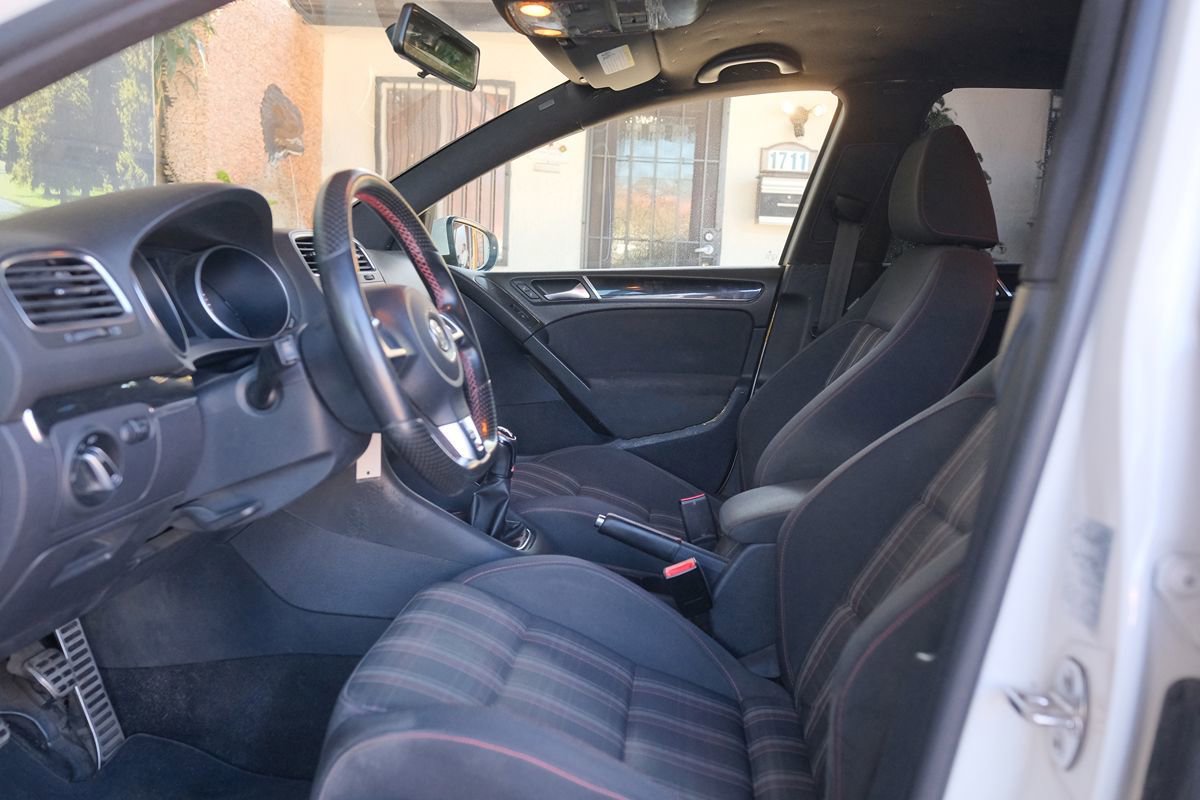 Used 2013 Volkswagen GTI 4-Door FWD image 12