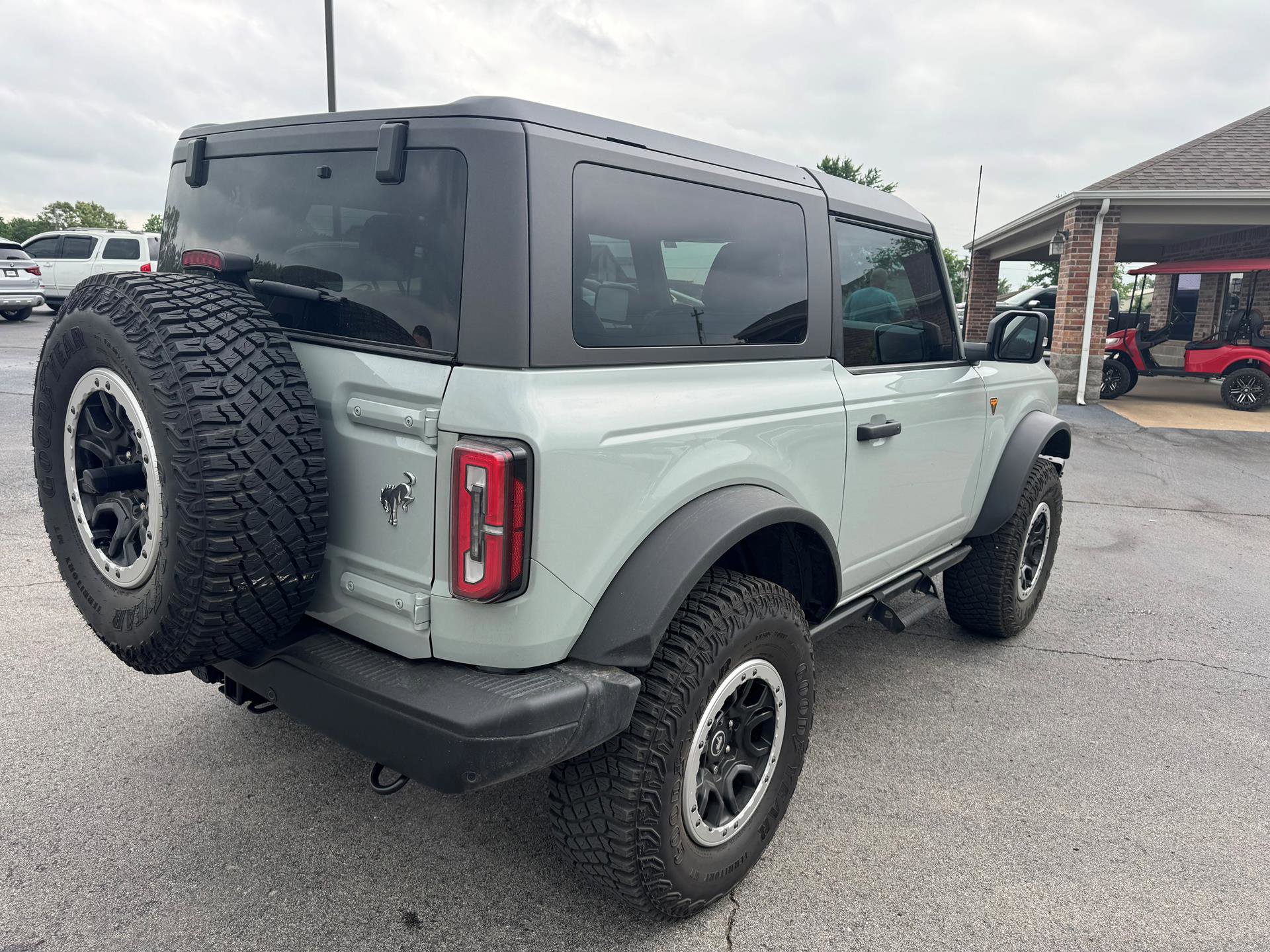 Used 2023 Ford Bronco Badlands image 6