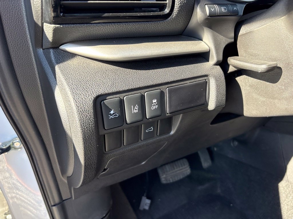 Used 2025 Mitsubishi Eclipse Cross AWD image 18
