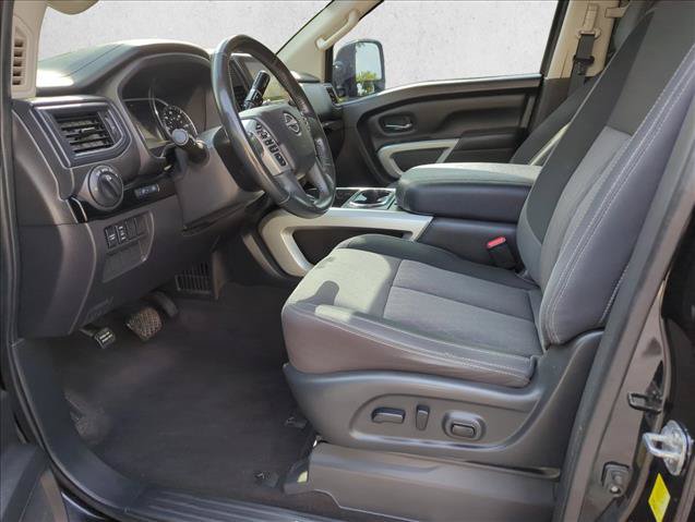 Used 2024 Nissan Titan SV w/ SV Convenience Package RWD image 11