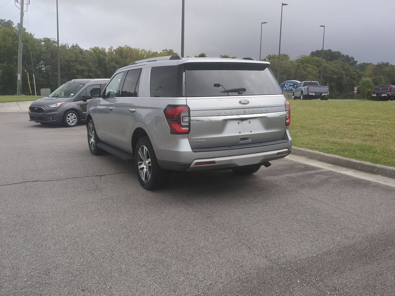 Certified 2024 Ford Expedition Limited RWD image 5