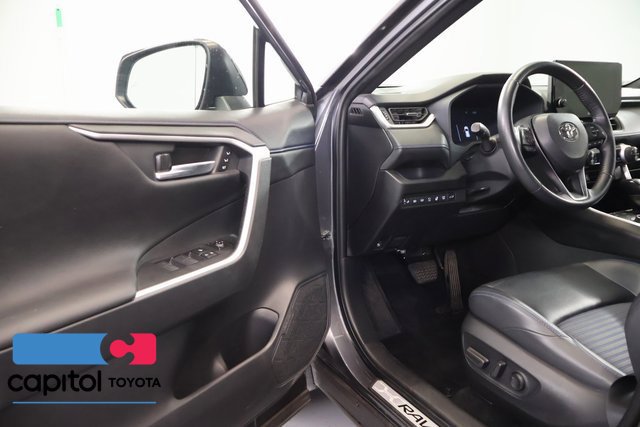 Certified 2025 Toyota RAV4 XSE w/ Advanced Technology Package AWD/4WD image 9