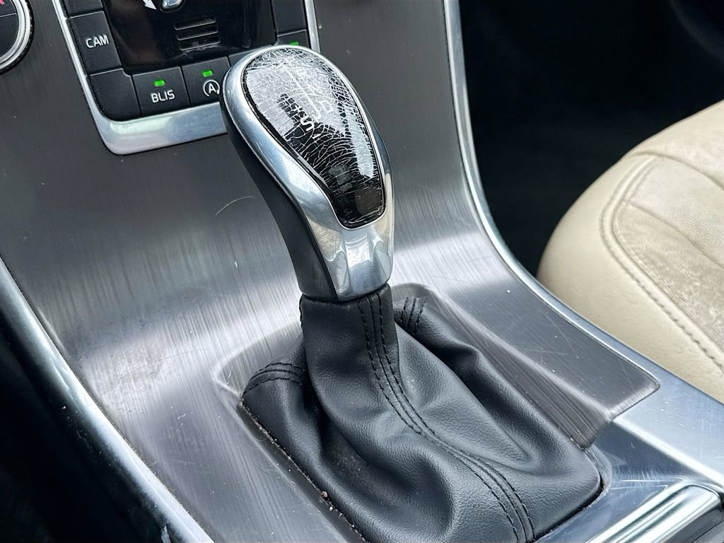 Used 2016 Volvo XC60 T6 w/ Proximity Package image 18