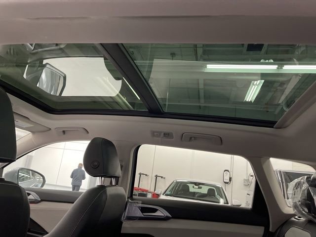 New 2026 Volkswagen Taos SEL AWD/4WD image 25