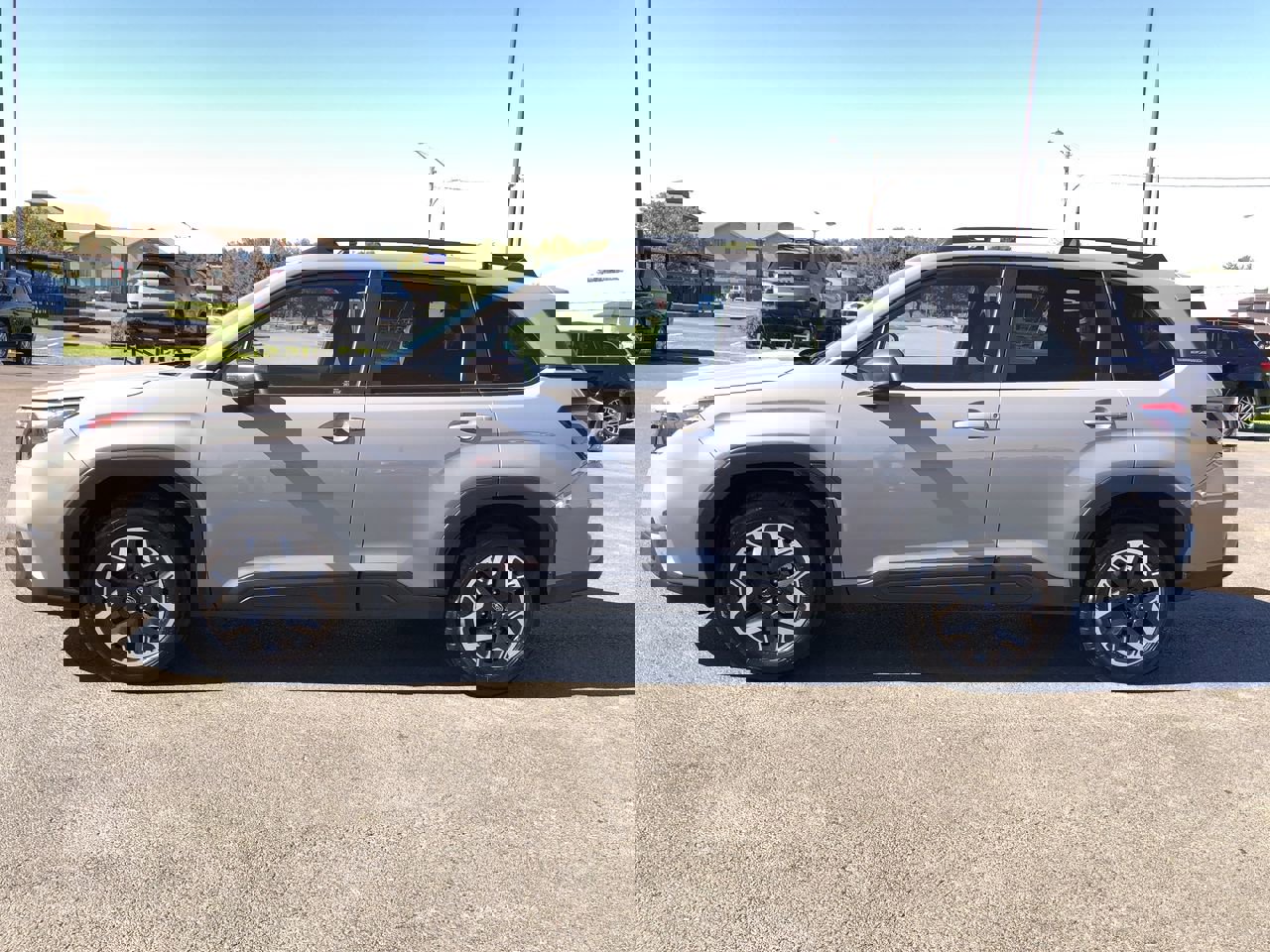 Used 2025 Subaru Forester Premium image 3