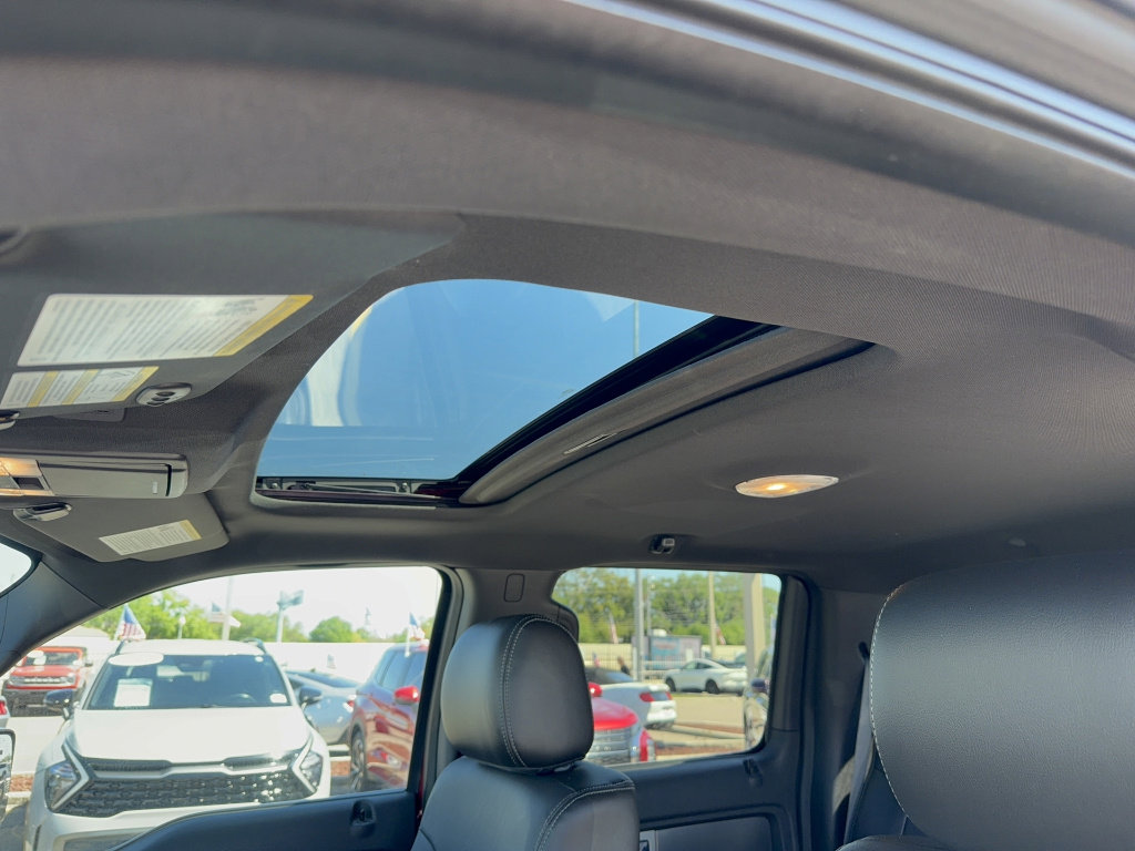 Used 2014 Ford F150 FX4 w/ Equipment Group 402A Luxury image 21