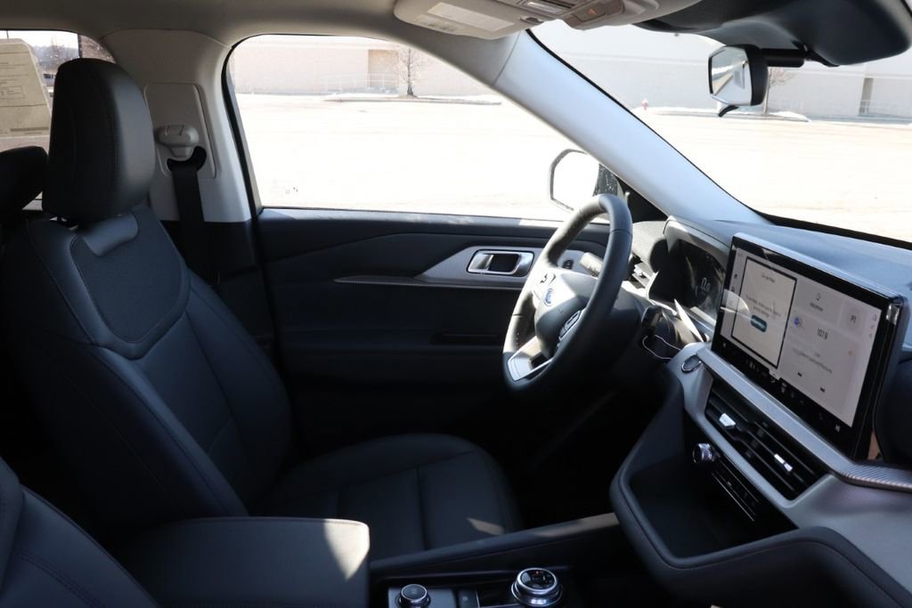 New 2026 Ford Explorer Active w/ Active Comfort Package image 10