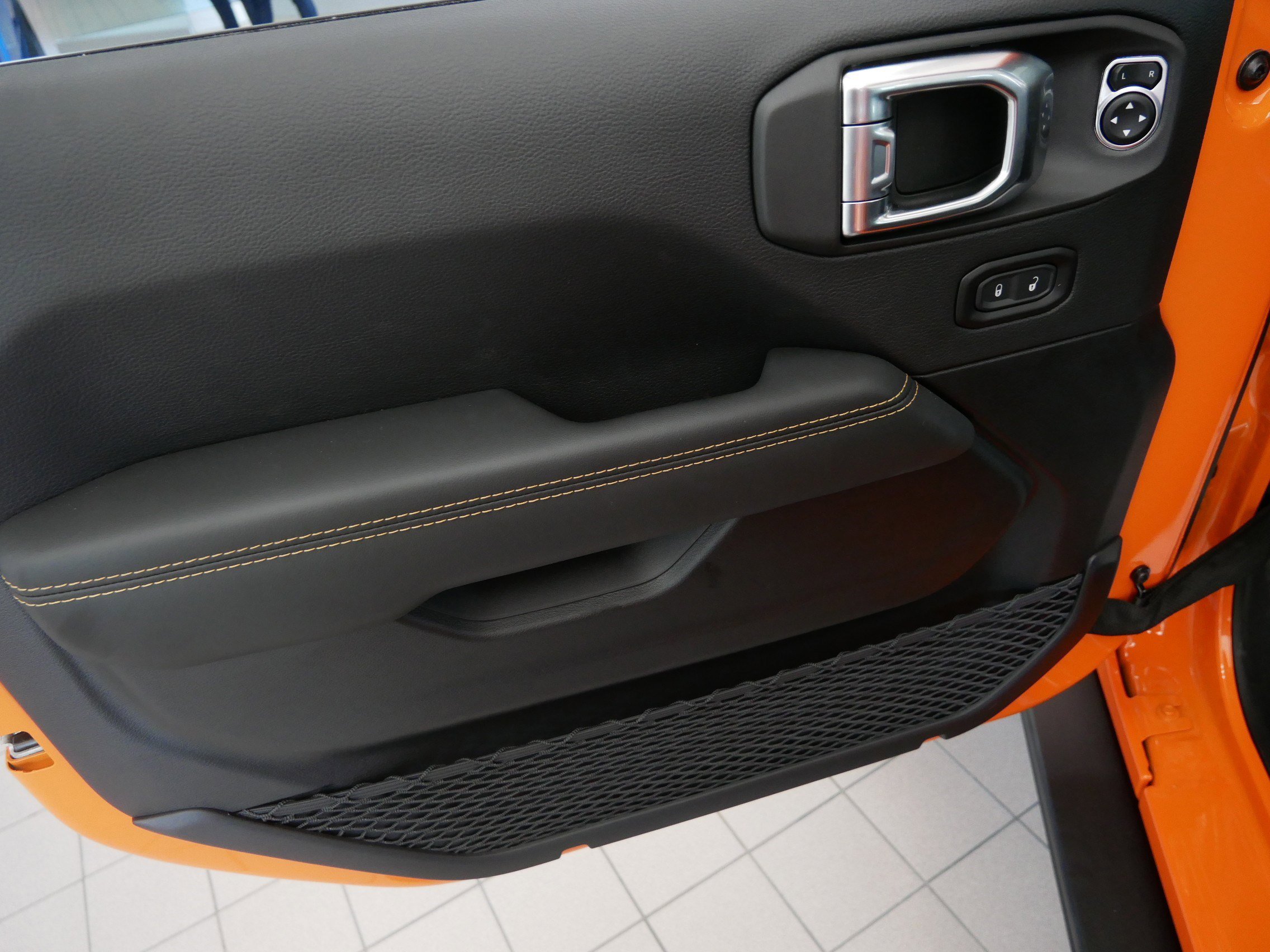 New 2025 Jeep Wrangler Unlimited Rubicon 392 image 17