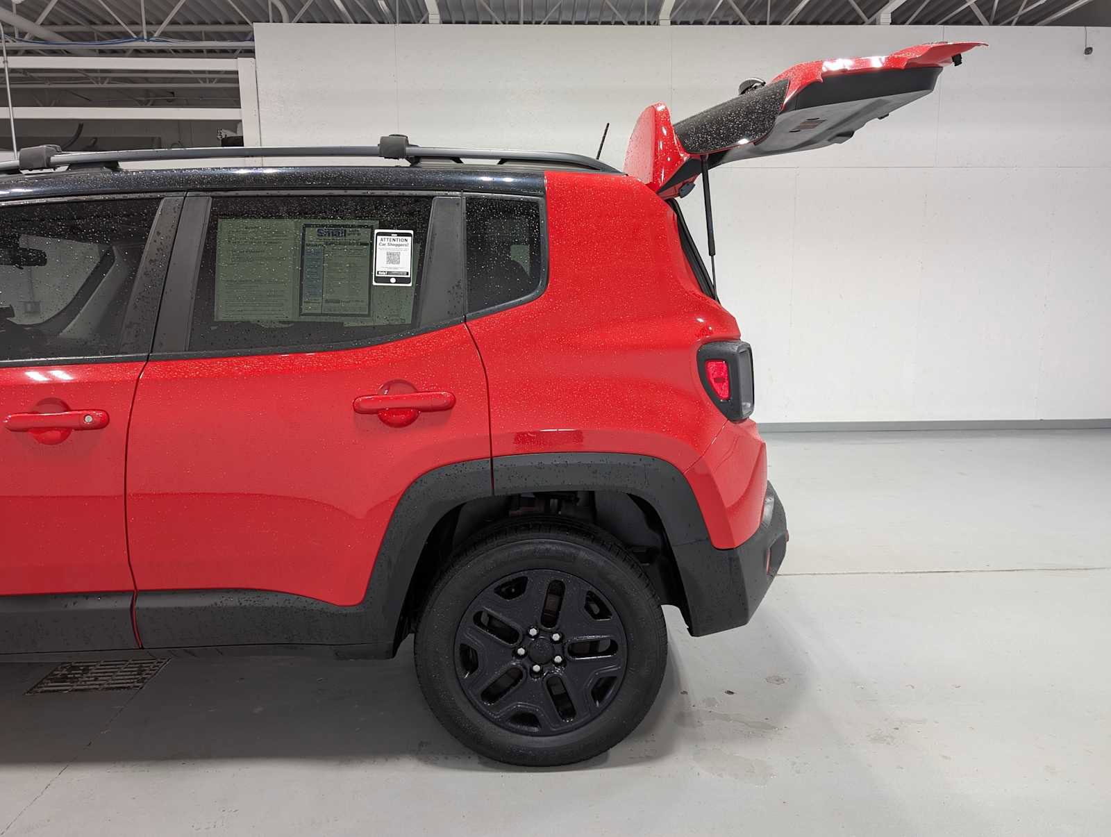 Used 2018 Jeep Renegade Trailhawk AWD/4WD image 11