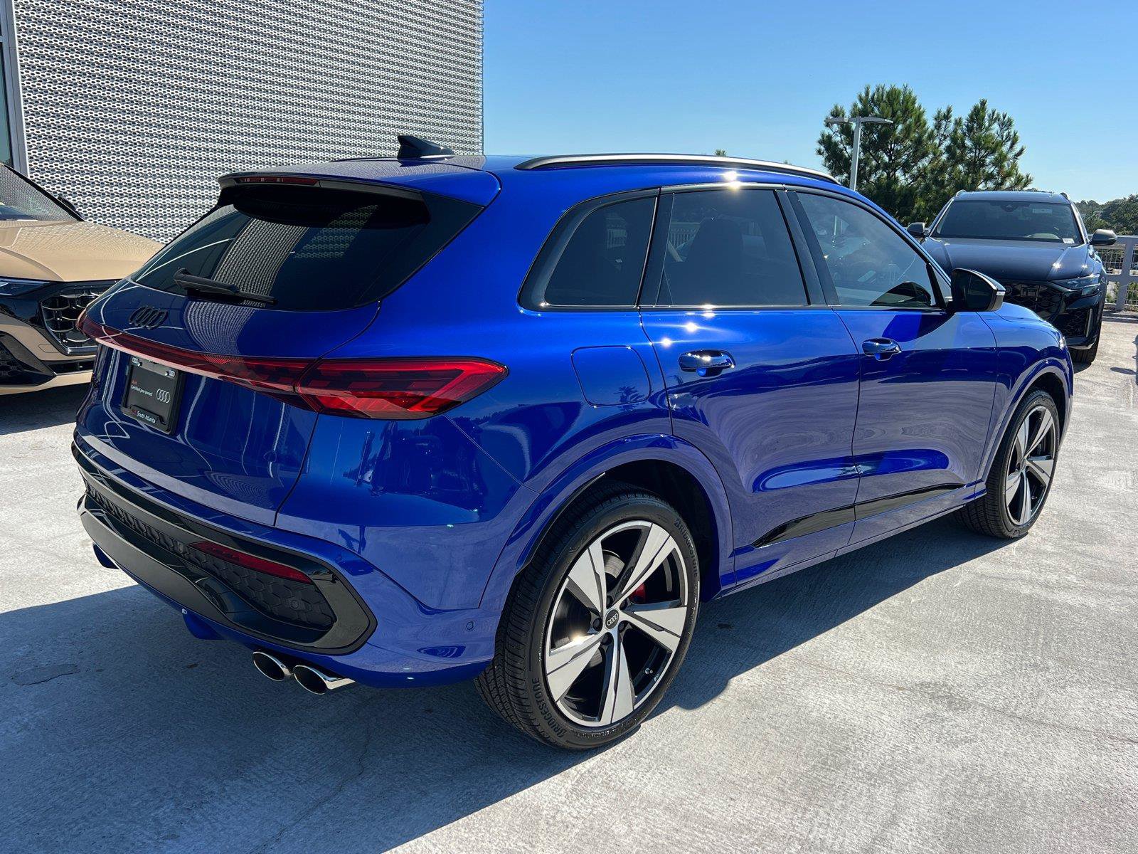 Used 2025 Audi SQ5 Premium Plus AWD/4WD image 5