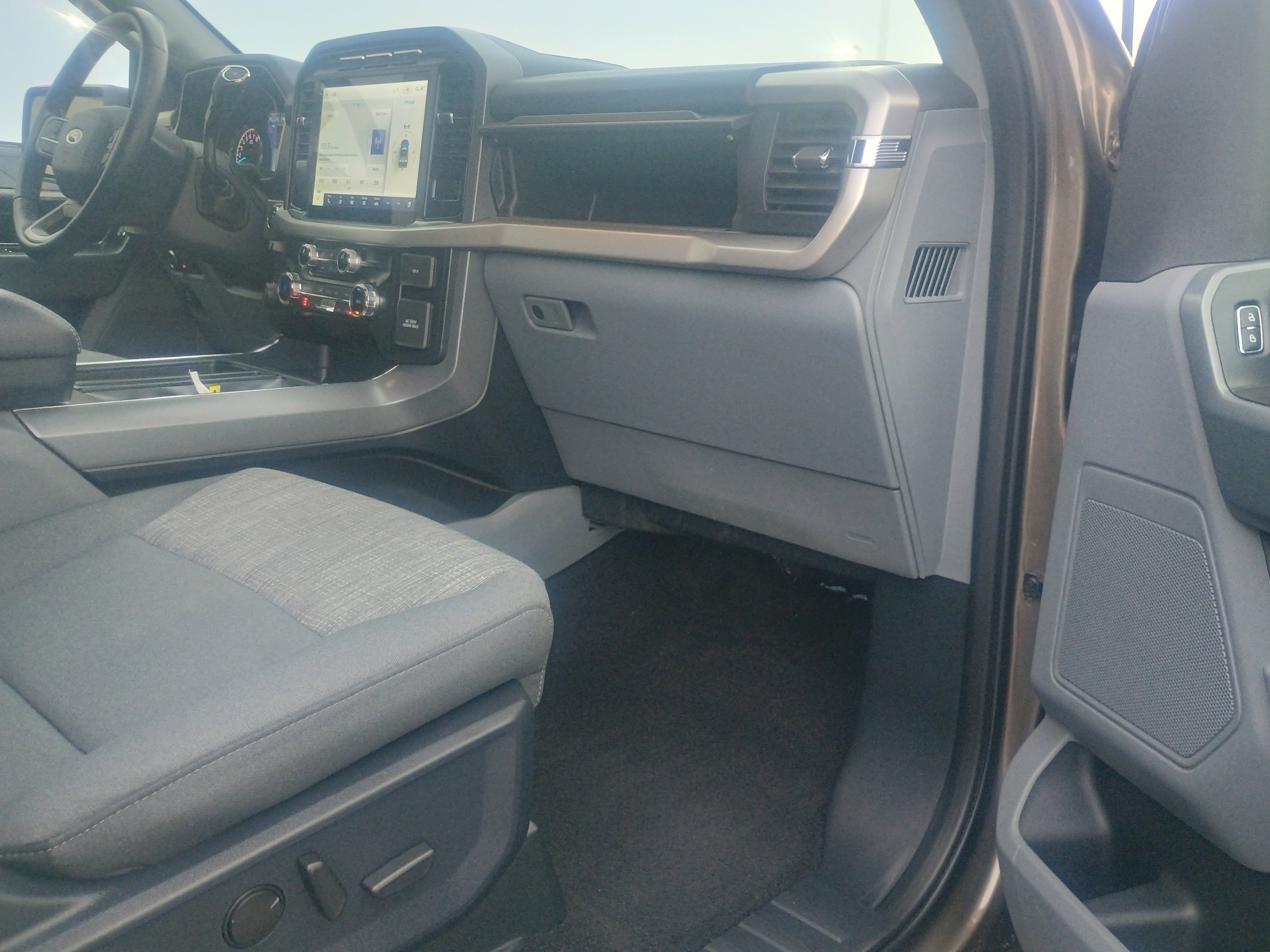 Certified 2022 Ford F150 XLT w/ Equipment Group 302A High image 14