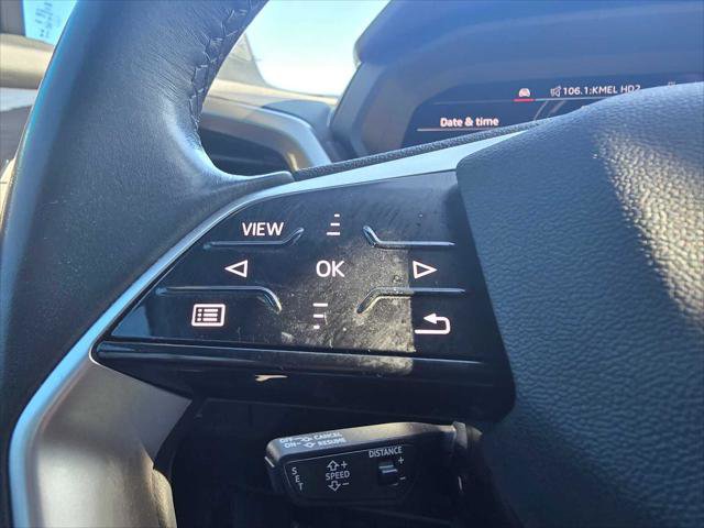 Used 2024 Audi Q4 e-tron Prestige image 35