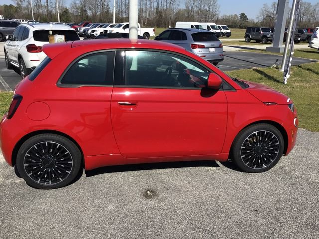 New 2024 FIAT 500 e (RED) image 19