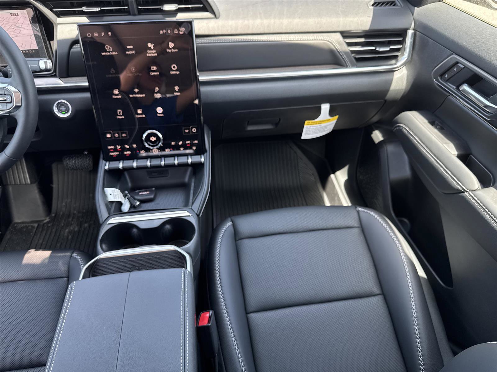 New 2026 GMC Terrain Denali w/ LPO, Floor Liner Package AWD/4WD image 33