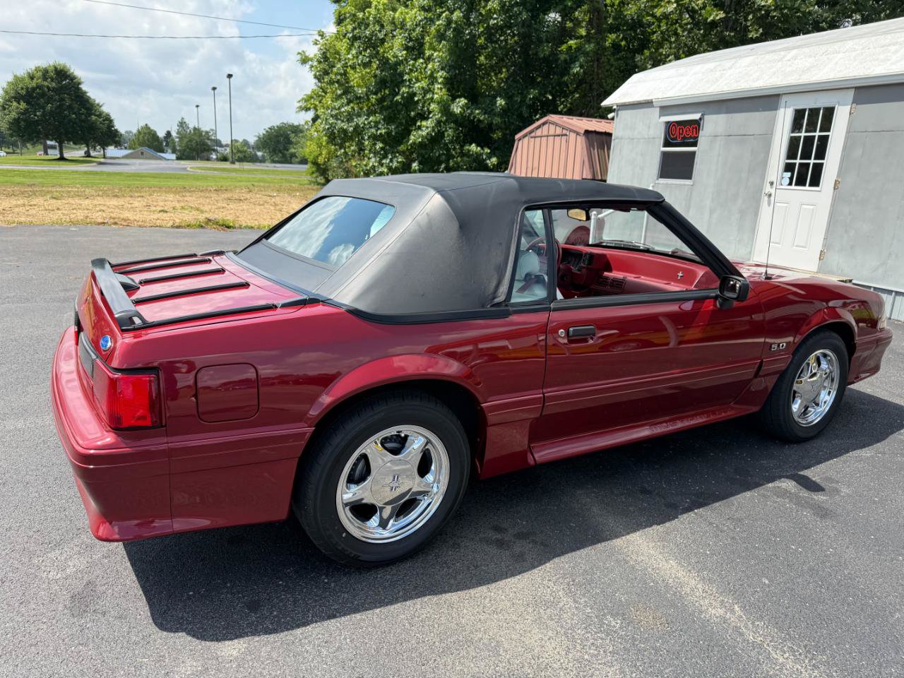Used 1992 Ford Mustang GT RWD image 11
