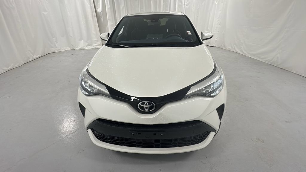 Used 2020 Toyota C-HR XLE image 8
