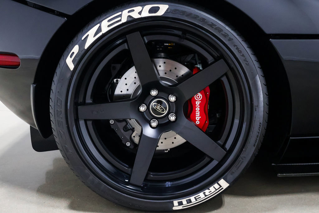 Used 2006 Ford GT RWD image 33