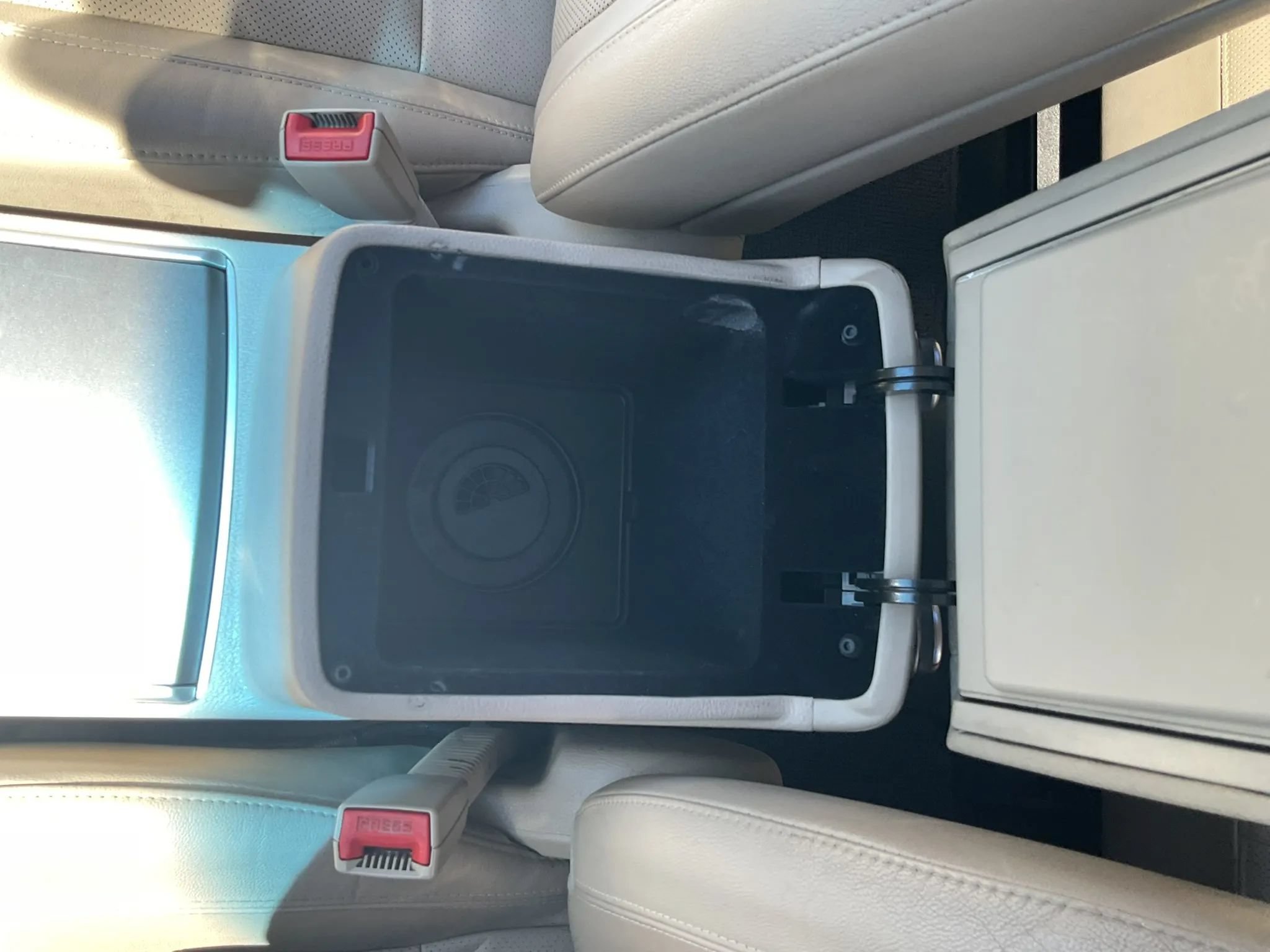 Used 2012 Hyundai Veracruz Limited FWD image 26