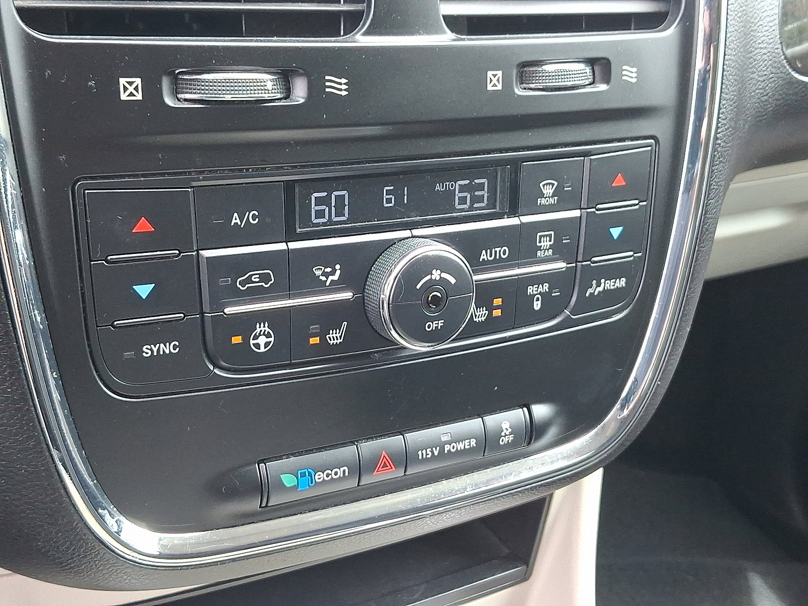 Used 2013 Dodge Grand Caravan Crew w/ Entertainment Group 1 image 18