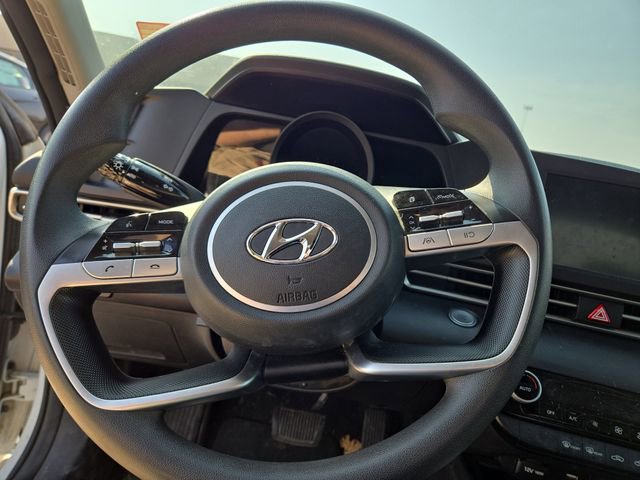 Certified 2021 Hyundai Elantra SEL image 14