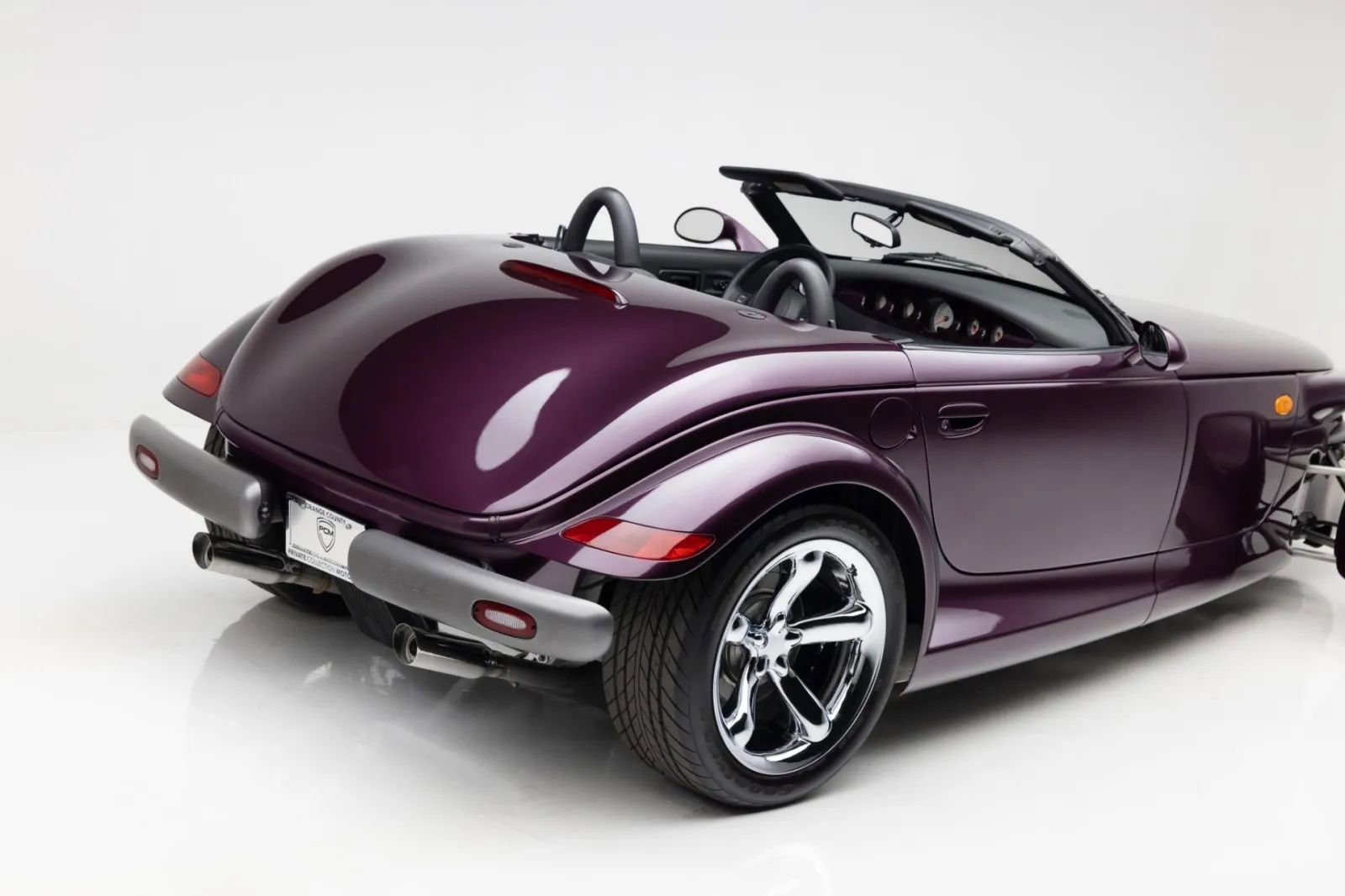 Used 1999 Plymouth Prowler RWD image 30
