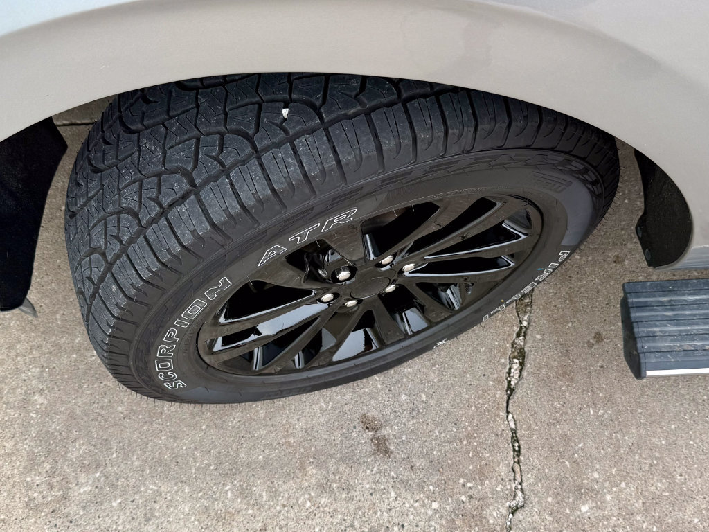 Used 2021 Ford Expedition Limited AWD/4WD image 41
