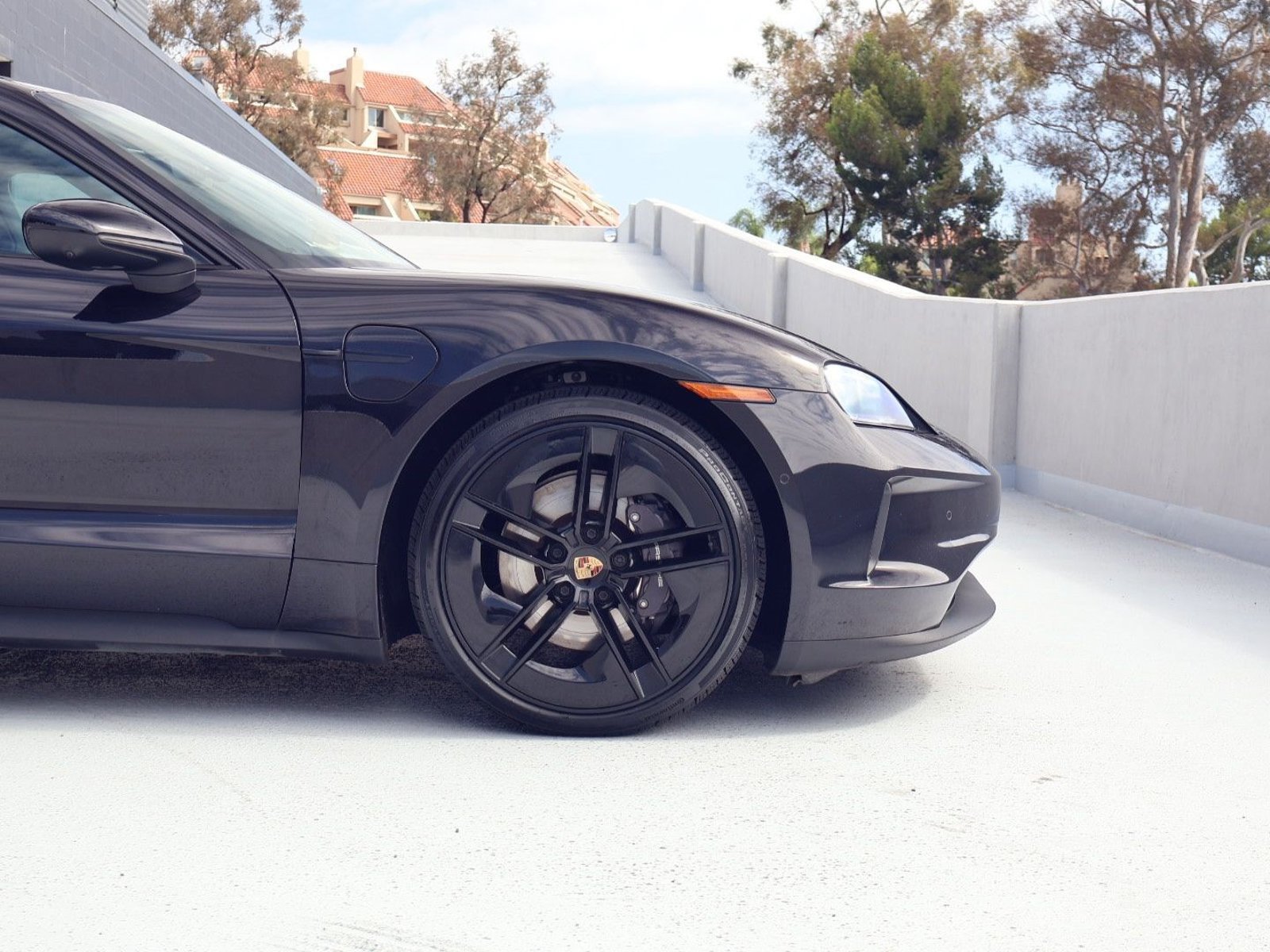 Certified 2025 Porsche Taycan w/ Premium Package RWD image 11