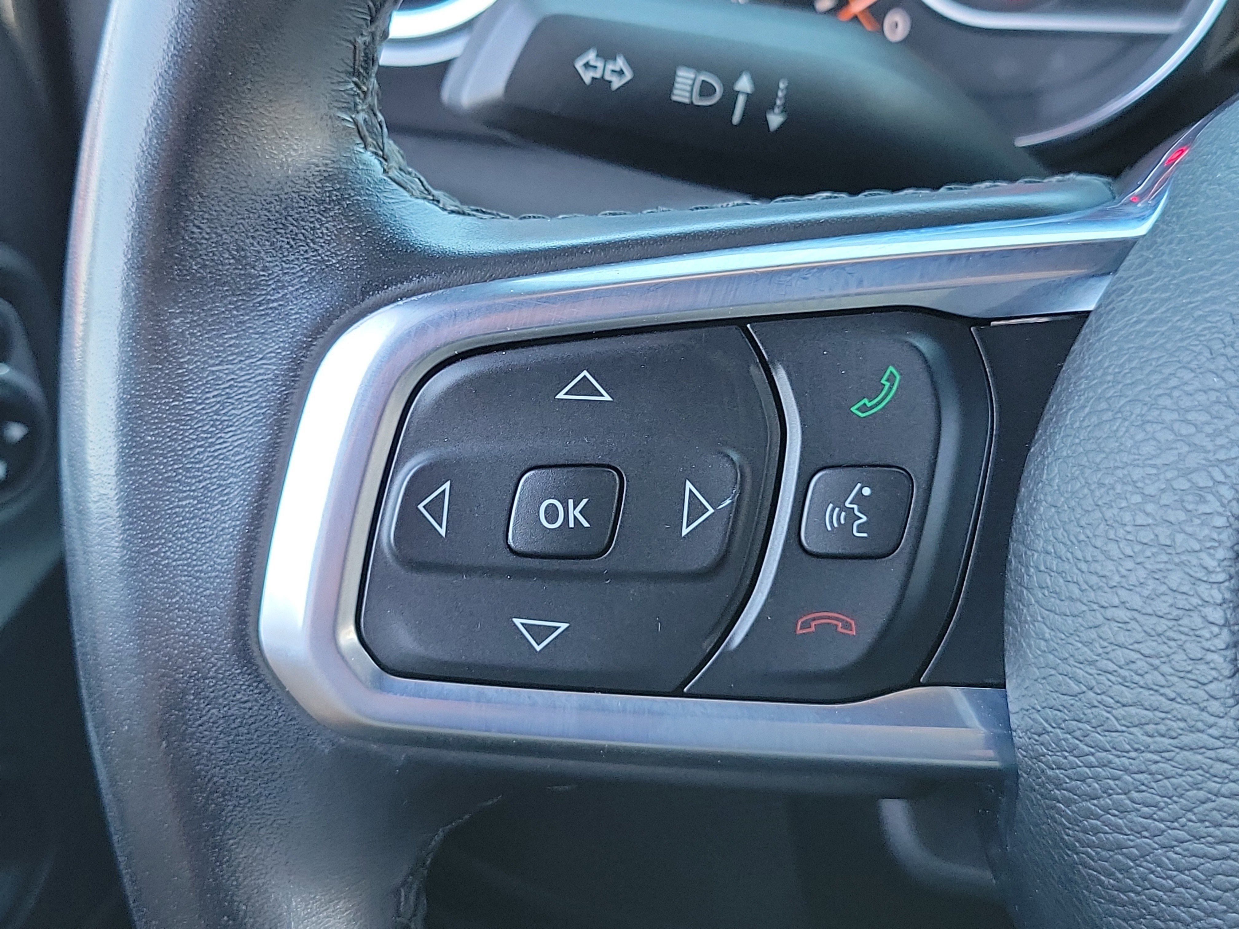 Used 2020 Jeep Wrangler Unlimited Sahara image 27