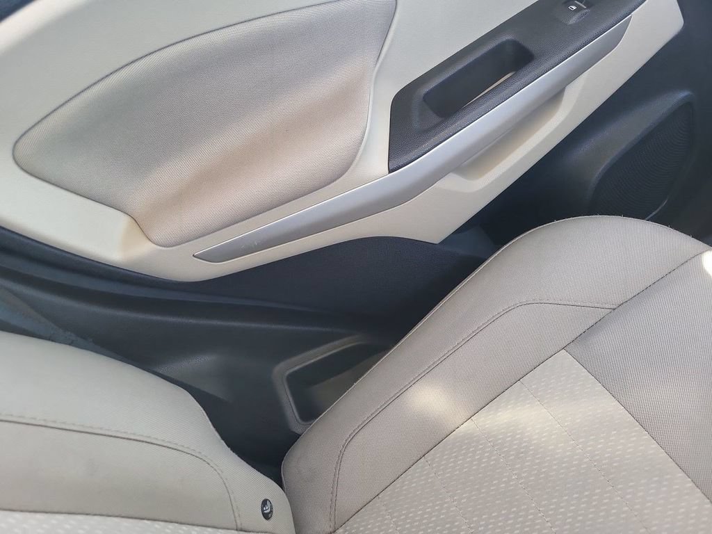 Used 2021 Ford EcoSport S AWD/4WD image 15
