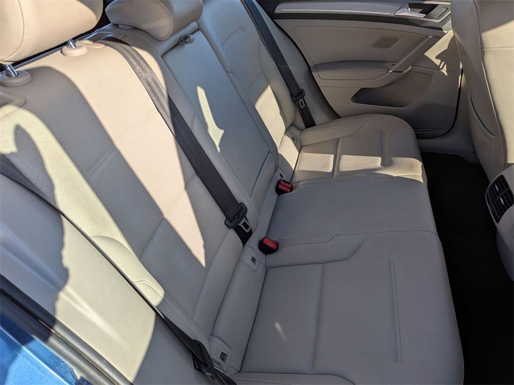 Used 2016 Volkswagen e-Golf SEL Premium image 27