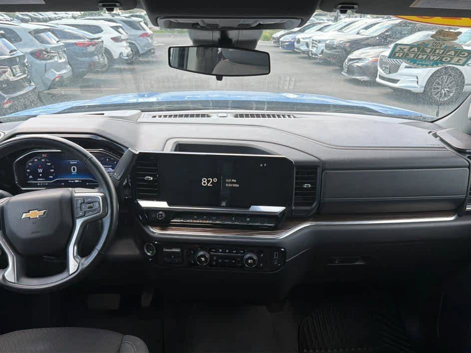 Used 2025 Chevrolet Silverado 1500 LT AWD/4WD image 20