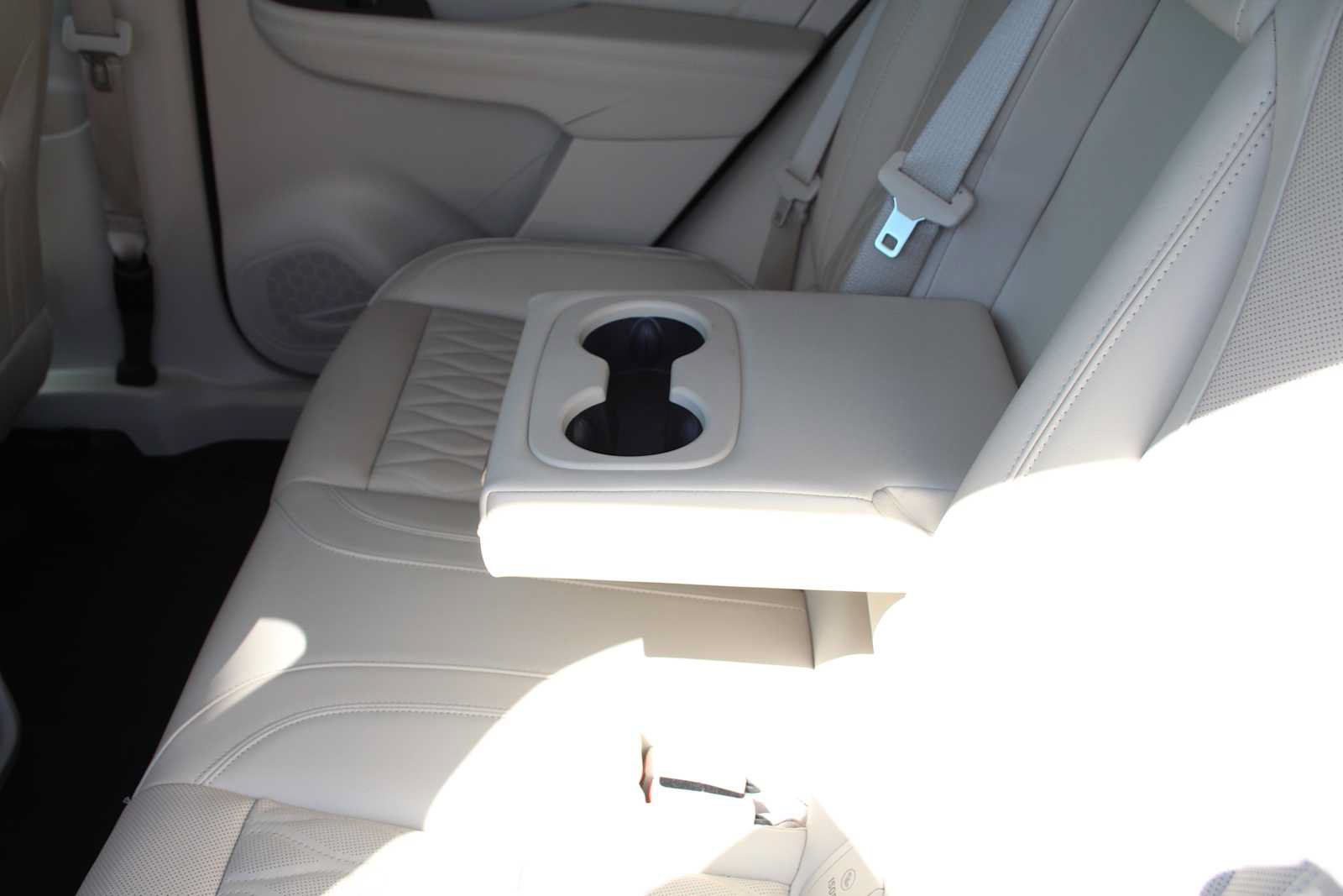 Used 2023 Buick Envision Avenir FWD image 24
