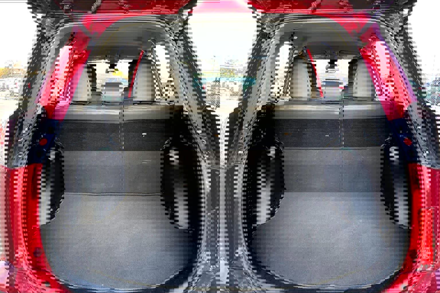 Used 2018 Toyota RAV4 LE image 33