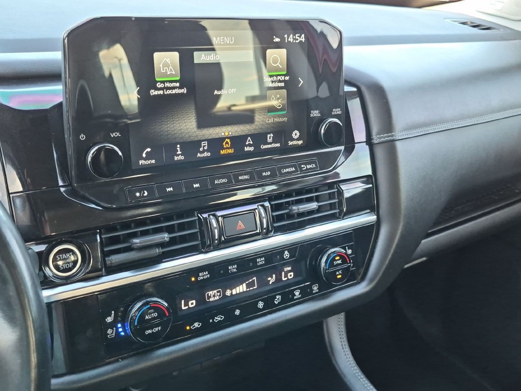 Used 2022 Nissan Pathfinder Platinum w/ Cargo Package FWD image 18