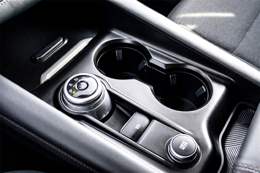 Used 2025 Ford Explorer Active image 25