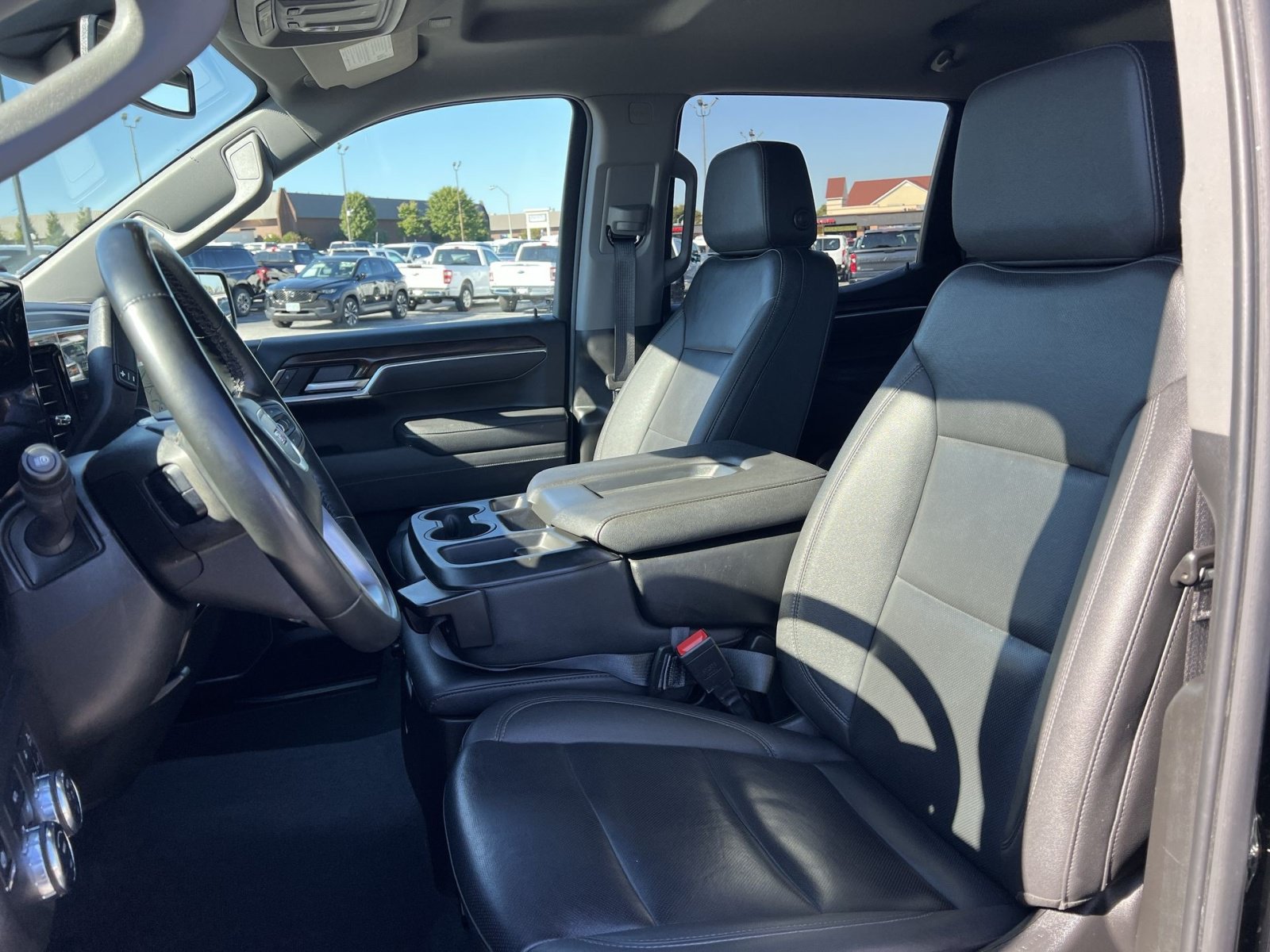 Used 2025 GMC Sierra 1500 SLT AWD/4WD image 13