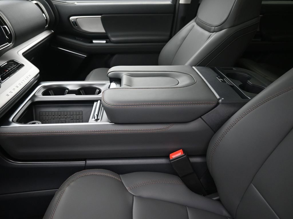 New 2025 Ford Expedition Active RWD image 21