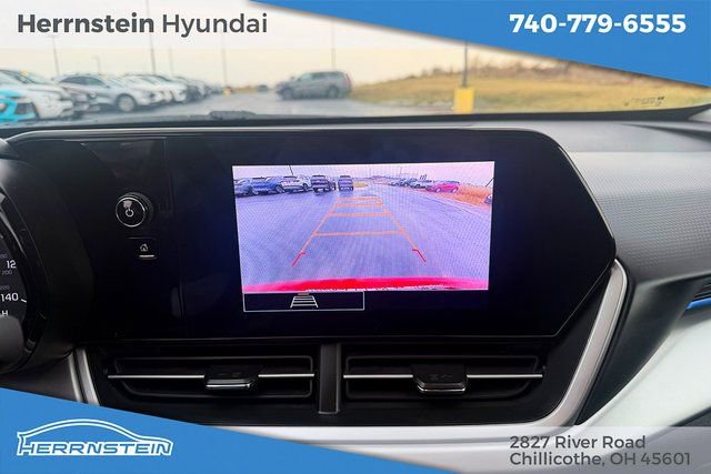 Used 2025 Chevrolet Trax LS w/ LS Convenience Package image 17