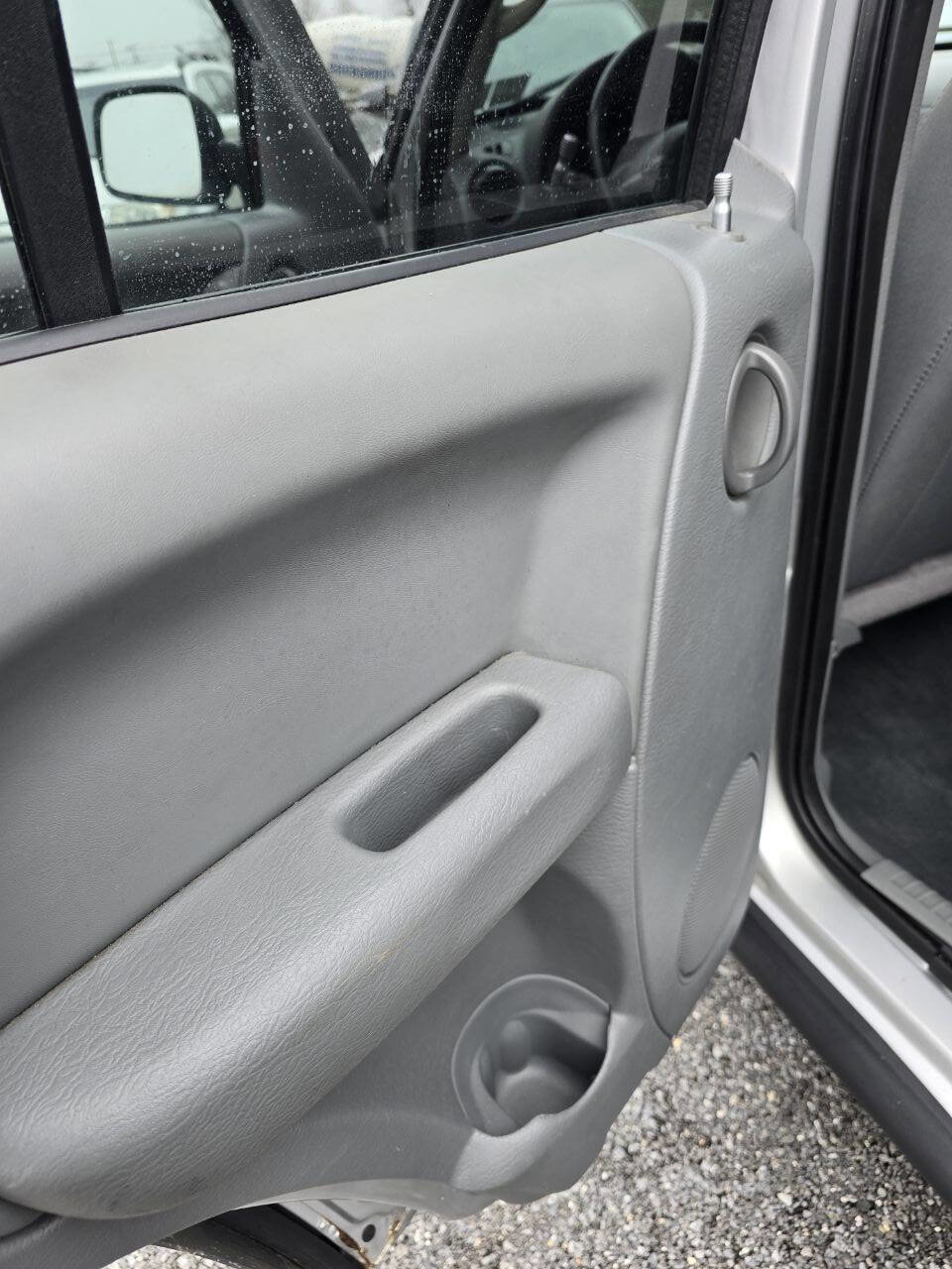 Used 2005 Jeep Liberty Sport image 18